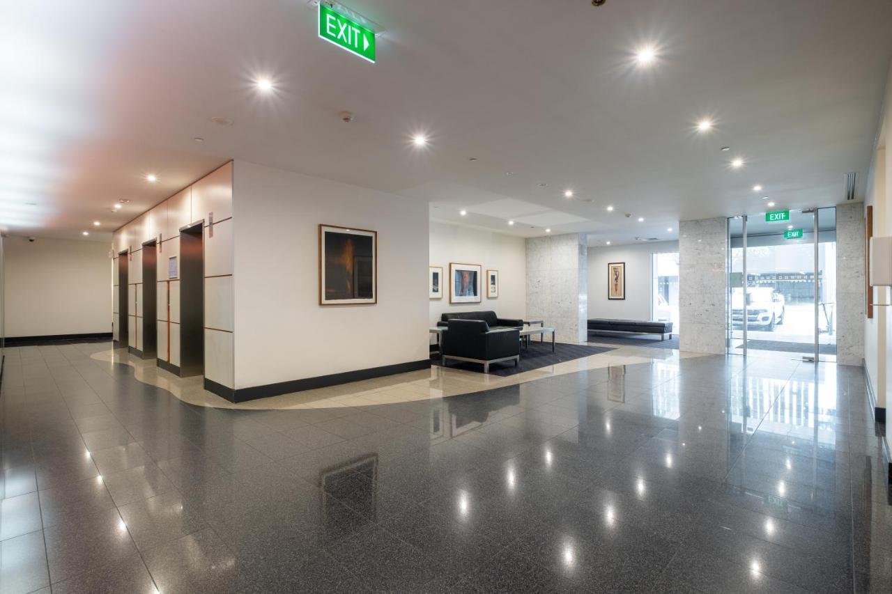 Mega Style Apartments Capri Мелбърн Екстериор снимка
