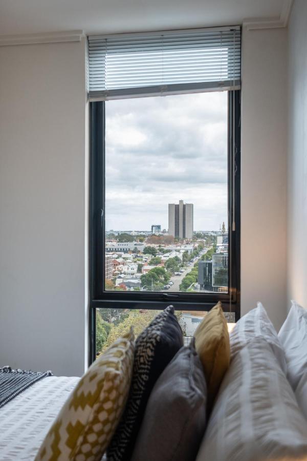 Mega Style Apartments Capri Мелбърн Екстериор снимка
